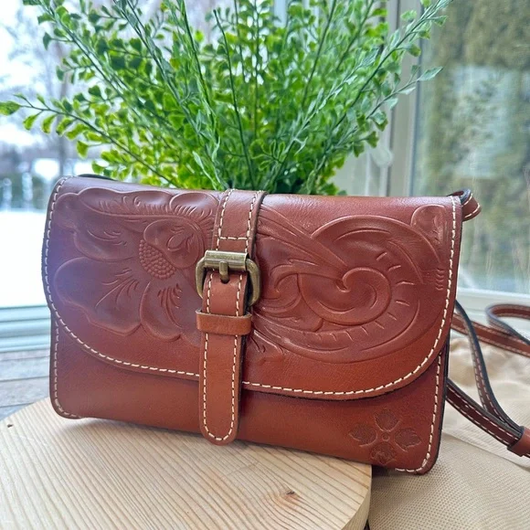 Patricia Nash Floral Embossed Tan Crossbody Bag TORRI TOOLED P06107 FLORANCE - Picture 8 of 13